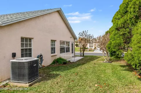 Exterior - 975 S Fork Cir, Melbourne, FL 32901 photo 3 of 9