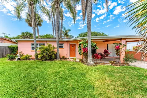 214 S Orlando Ave, Cocoa Beach, FL 32931