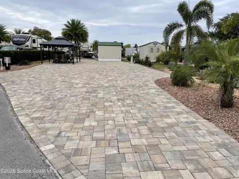 16356 Cherry Tree Ct, Clermont, FL 34714