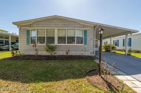 811 Silverthorn Ct, Barefoot Bay, FL 32976
