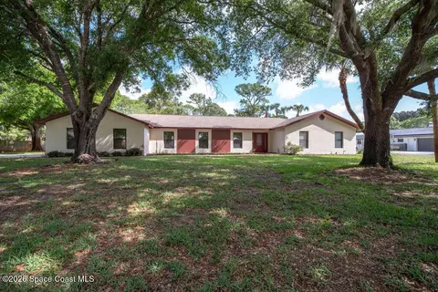 5290 Pina Vista Dr, Melbourne, FL 32934