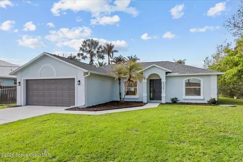 5868 NW Hann Dr, Port Saint Lucie, FL 34986
