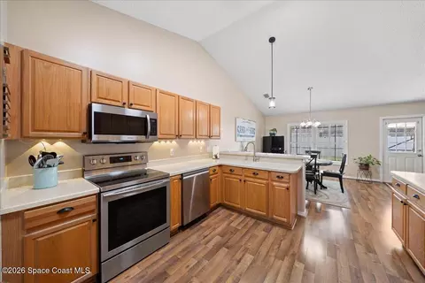 Kitchen - 1500 Whitman Dr, Melbourne, FL 32904 photo 2 of 4
