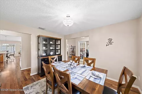 Dining - 1500 Whitman Dr, Melbourne, FL 32904 photo 2 of 5