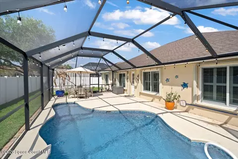 Exterior - 1500 Whitman Dr, Melbourne, FL 32904 photo 4 of 7