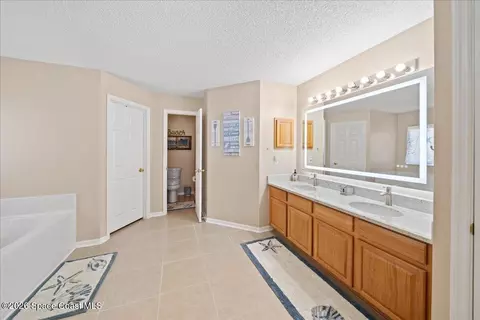 Bath - 1500 Whitman Dr, Melbourne, FL 32904 photo 1 of 6