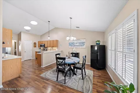 Dining - 1500 Whitman Dr, Melbourne, FL 32904 photo 4 of 5