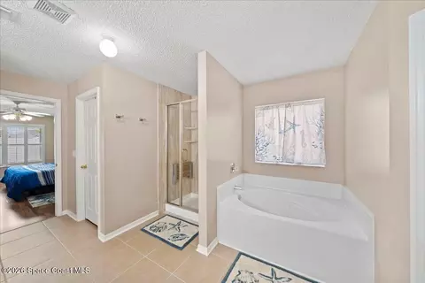 Bath - 1500 Whitman Dr, Melbourne, FL 32904 photo 3 of 6