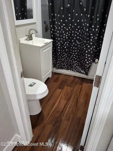 Bath - 2263 Monroe St, Melbourne, FL 32901 photo 1 of 3