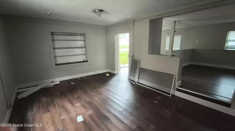 Living - 2263 Monroe St, Melbourne, FL 32901 photo 2 of 4