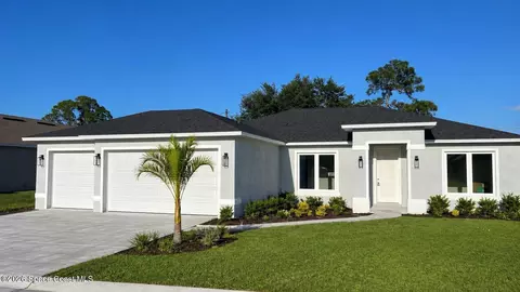371 Bryn Mawr Ave NE, Palm Bay, FL 32907
