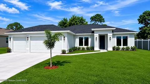 371 Bryn Mawr Ave NE, Palm Bay, FL 32907