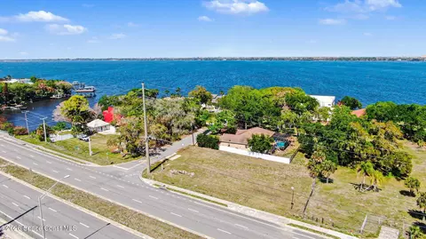 1435 Rose Ct, Melbourne, FL 32935 photo 5