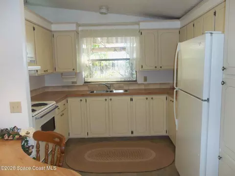 559 Marlin Cir, Barefoot Bay, FL 32976