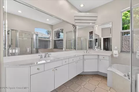 Bath - 486 Birchington Ln, Melbourne, FL 32940 photo 1 of 4