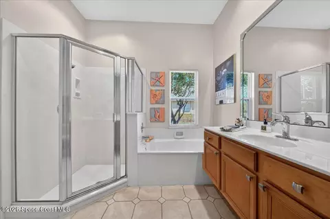 Bath - 486 Birchington Ln, Melbourne, FL 32940 photo 4 of 4