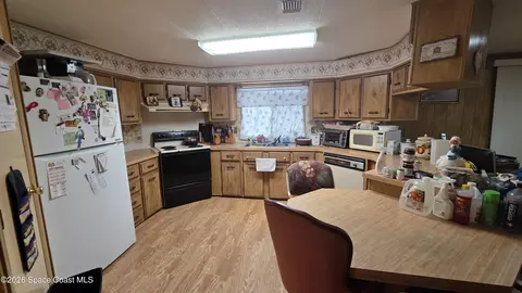 1805 Mango St NE, Palm Bay, FL 32905 photo 9
