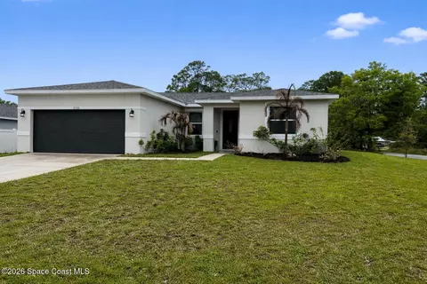 2106 Watkins Rd SE, Palm Bay, FL 32909