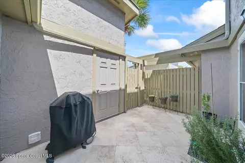 1412 Club Gardens Dr NE, Palm Bay, FL 32905