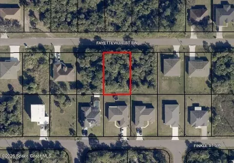 142 Fayetteville St SW, Palm Bay, FL 32908