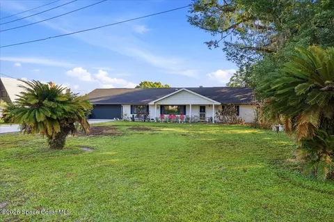 236 W Lake Ina Dr, Winter Haven, FL 33881