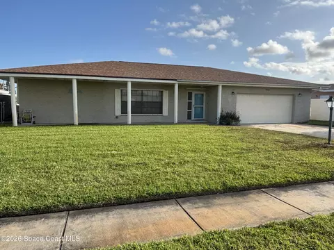1725 E Riviera Dr, Merritt Island, FL 32952