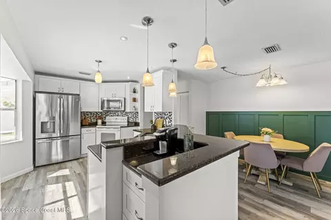 Kitchen - 1018 Villa Dr, Melbourne, FL 32940 photo 1 of 5