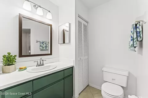 Bath - 1018 Villa Dr, Melbourne, FL 32940 photo 1 of 3