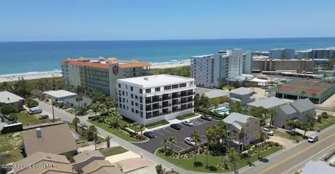 327 Wilson Ave #303, Cocoa Beach, FL 32931