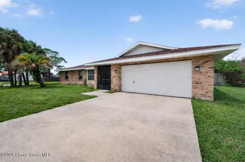 377 Emerson Dr NW, Palm Bay, FL 32907