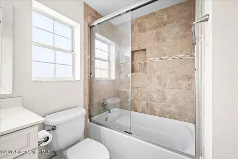 Bath - 476 Veracruz Blvd, Indialantic, FL 32903 photo 5 of 10