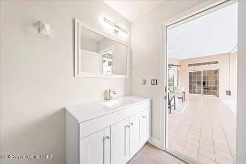 Bath - 476 Veracruz Blvd, Indialantic, FL 32903 photo 10 of 10