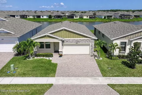 1453 Great Belt Cir, Melbourne, FL 32940