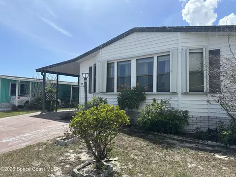 519 Puffin Dr, Barefoot Bay, FL 32976