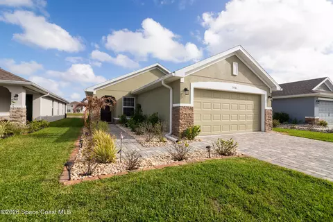 1061 Canfield Cir SE, Palm Bay, FL 32909