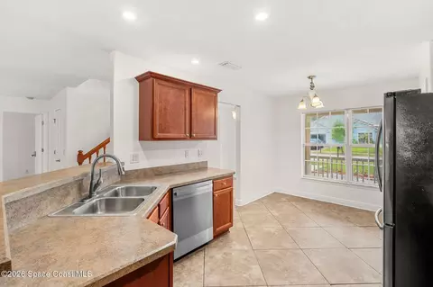 Kitchen - 1509 Oconner Ave, Melbourne, FL 32940 photo 3 of 5