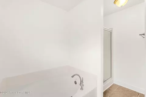 Bath - 1509 Oconner Ave, Melbourne, FL 32940 photo 4 of 6