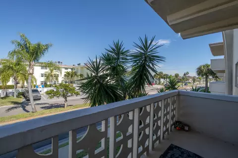 223 Columbia Dr #214, Cape Canaveral, FL 32920