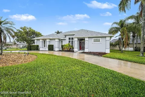 981 Victoria Pl, Melbourne, FL 32940