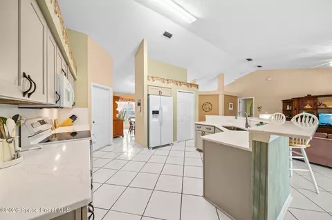 Kitchen - 1012 Sabal Grove Dr, Rockledge, FL 32955 photo 4 of 7