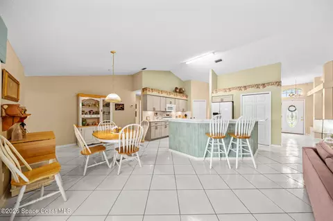 Kitchen - 1012 Sabal Grove Dr, Rockledge, FL 32955 photo 5 of 7