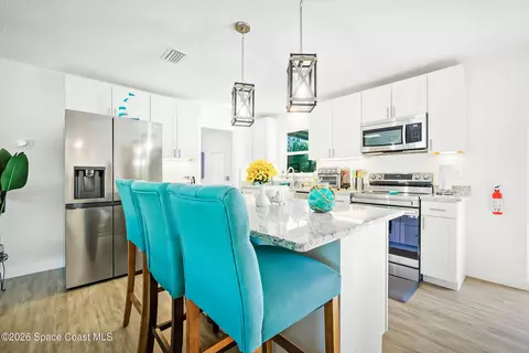 Kitchen - 557 Ixora Dr, Melbourne, FL 32935 photo 1 of 6