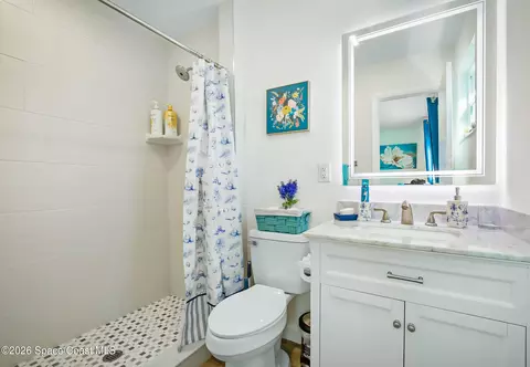 Bath - 557 Ixora Dr, Melbourne, FL 32935 photo 3 of 3