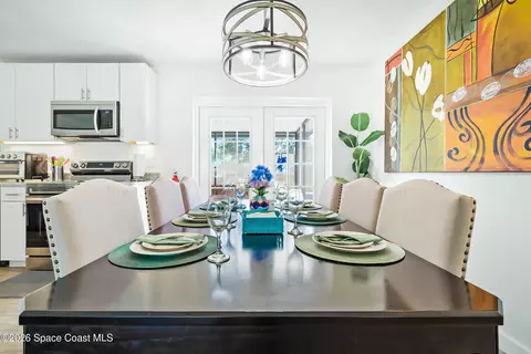 Dining - 557 Ixora Dr, Melbourne, FL 32935 photo 2 of 3