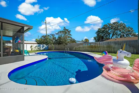 Exterior - 557 Ixora Dr, Melbourne, FL 32935 photo 5 of 8