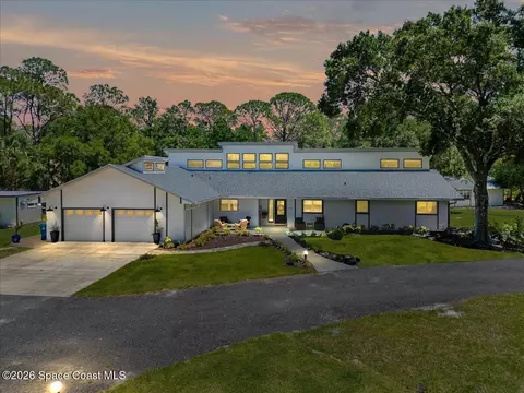 1527 Willard Rd NW, Palm Bay, FL 32907