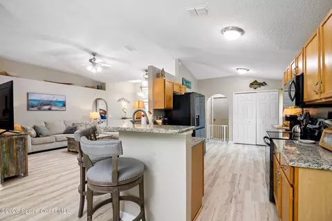 Kitchen - 5061 Spinet Dr, Melbourne, FL 32940 photo 5 of 5