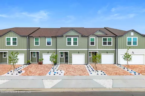 1249 Bluewater Ln, Rockledge, FL 32955