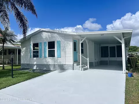 1213 Iriquois Dr, Barefoot Bay, FL 32976