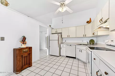 Kitchen - 1455 Atz Rd, Malabar, FL 32950 photo 3 of 6